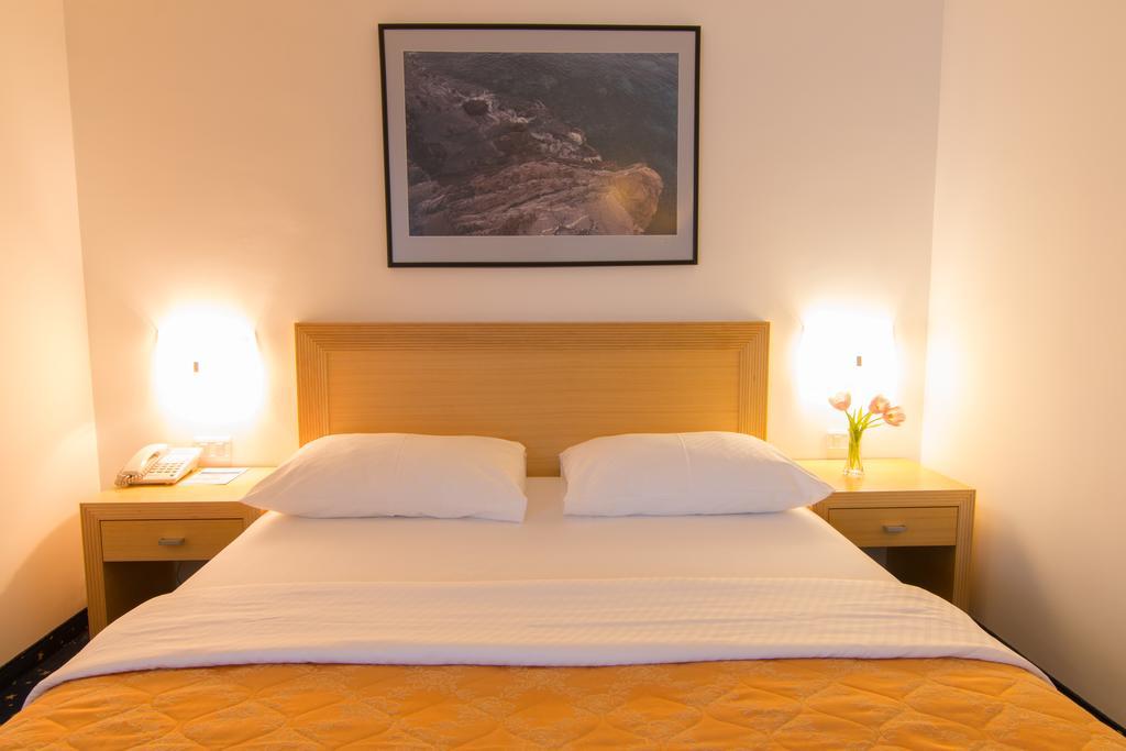Hotel Blue Star Будва Екстер'єр фото