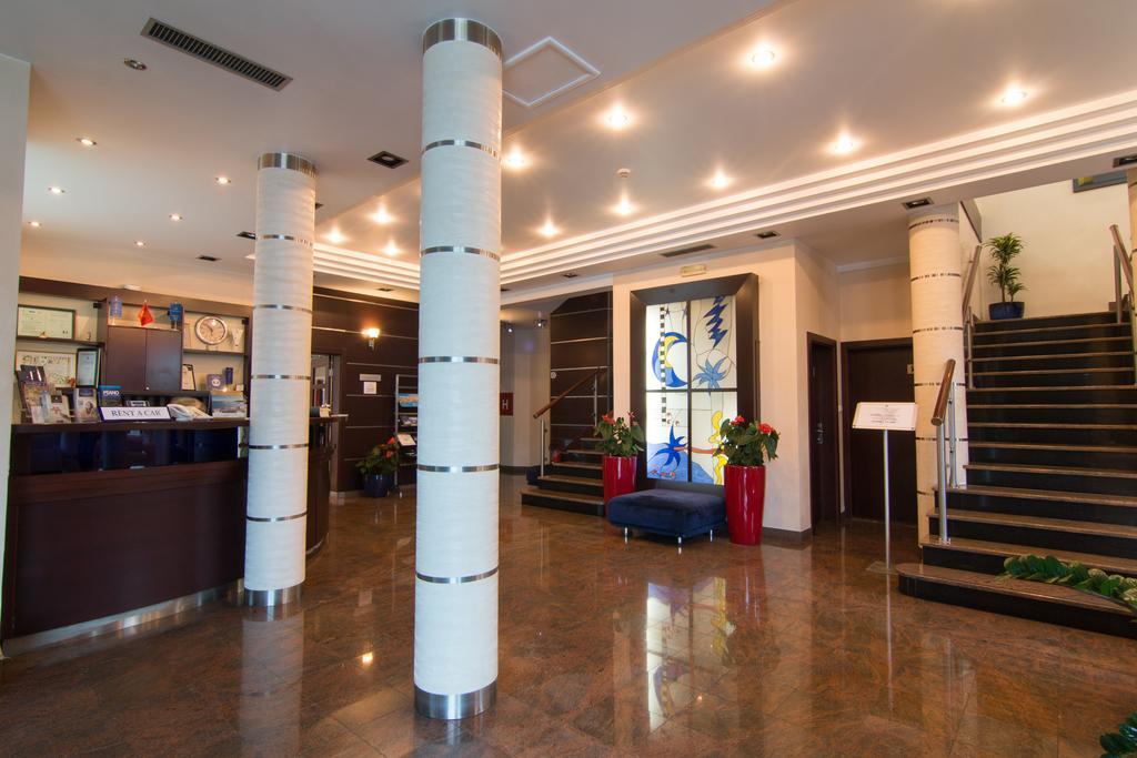 Hotel Blue Star Будва Екстер'єр фото