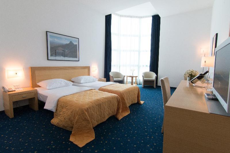 Hotel Blue Star Будва Екстер'єр фото